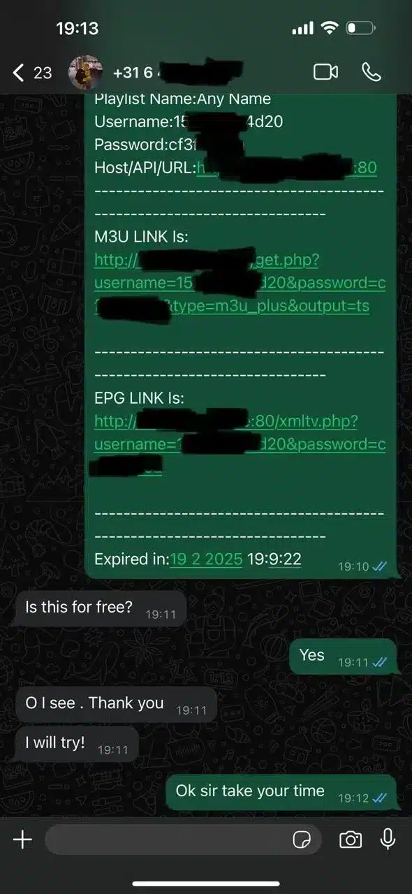 Screenshots van positieve WhatsApp klantbeoordelingen over de iptv nederland service van Flash IPTV.