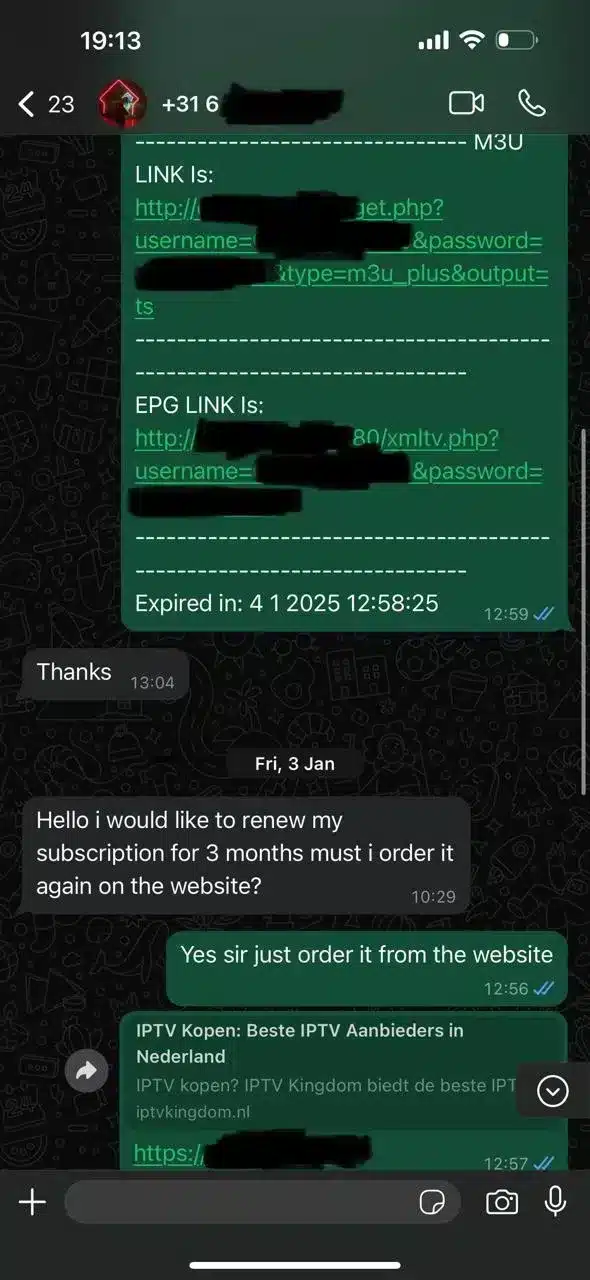 Screenshots van positieve WhatsApp klantbeoordelingen over de iptv nederland service van Flash IPTV.