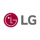 Meerdere apparaten waaronder een Smart TV, smartphone en laptop die iptv nederland streamen via Flash IPTV.